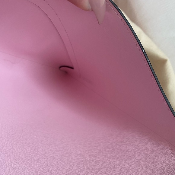 SOLD✨LOUIS VUITTON ESCALE POCHETTE✨ - Picture 9 of 14